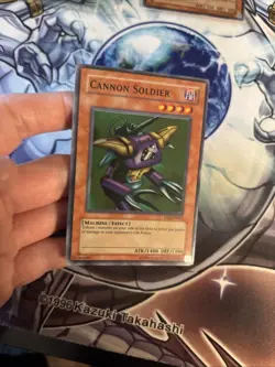 (61) Yugioh! Cannon Soldier DB2-EN061 Super Rare LP - Image 2