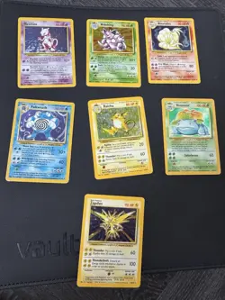 Complete Pokemon Card Base Set 102/102 WOTC 1999 Individually sleeved in folder - Image 4