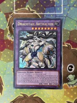 Yugioh! Dracotail Arthalion JUSH-EN006 Justice Hunters 1st Edition NM - Image 1