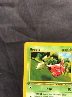 Pokemon Cards: Neo Genesis 1st Edition Common: Hoppip 61/111 - Image 2