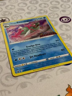 C1686 POKEMON TCG HISUIAN BASCULEGION HOLO NM #SWSH205 ASTRAL RADIANCE BLK PROMO - Image 2