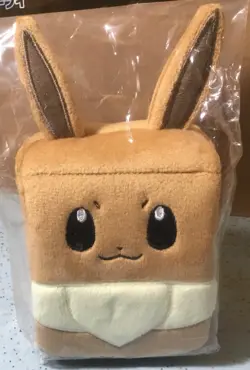 2024 POKEMON CARD GAME PLUSH EEVEE FUZZY DECK HOLDER NIP - Image 2