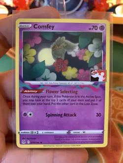 2023 Play! Pokemon Prize Pack Series 3 Comfey 79 - NM - Image 2