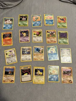 Lot Of 20 POKEMONTCG CARDS - Image 2