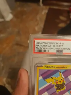 PSA 10 - Pikachu Berkemeja Batik 154/SV-P - Indonesia Journey Promo Pokemon - Image 3