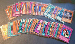 Lot of 500 Konami Yu-Gi-Oh Gaming Cards Foils Holos Rough Condition - Image 3
