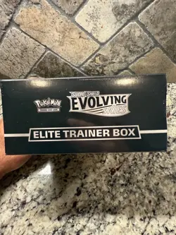 Pokemon TCG Sword and Shield Evolving Skies Elite Trainer Box ETB Sealed - Image 4