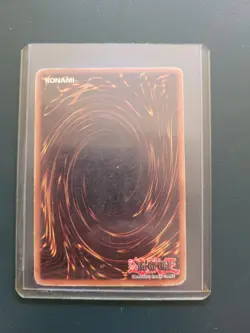 Dark Magician 1st Edition SDY-006 HOLO (Moderate to Heavy Play) - Image 2