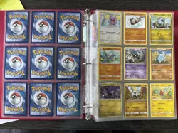 Pokemon Binder With Mixed Lot Of 158 Cards - Image 3