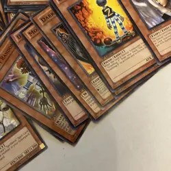 1996 Yugioh 300 Card Game Lot All 1st Edition Gold Foil Halo - Image 3