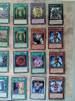 Vintage Yu-Gi-Oh 55 Cards Lot. 15 Silver Letter Rares & 40 Commons. - Image 3