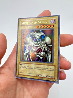 Vintage Yu-Gi-Oh! Summoned Skull (MRD-003 Unlimited Metal Raiders ) Foil Bleed - Image 3