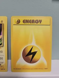 Pokemon TCG Pikachu 58/102 Base Set Unlimited Regular NM - Image 3