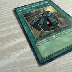 YUGIOH ANCIENT GEAR FIST SD10-EN020 1ST EDITION COMMON LIGHT PLAYED LP - Image 2