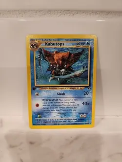 Kabutops Pokemon Card 90 HP Fossil Non Holo 1st edition Rare Water Type - Image 1