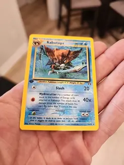 Kabutops Pokemon Card 90 HP Fossil Non Holo 1st edition Rare Water Type - Image 3