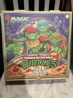 NYCC 2025 - MTG X TEENAGE MUTANT NINJA TURTLES PIZZA BOX WITH PROMO & POSTCARD - Image 5