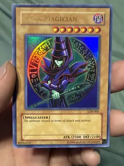 Yugioh Dark Magician Holo LOB-005 Ultra Rare LP - Image 1