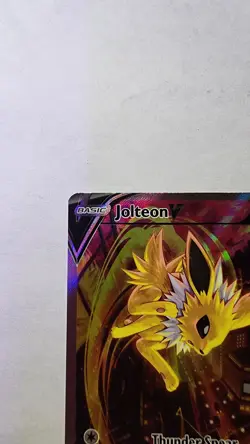 Pokemon Sword & Shield Promo Card - Jolteon V Holo SWSH183 Vmax Collection box - Image 4