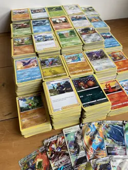 100 Pokemon Cards Bundle Including Holographic EEVEE + HOLO/REVERSES JOBLOT - Image 5
