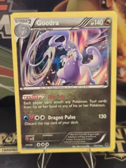 Pokemon Goodra #77/119 XY - Phantom Forces Holo Rare TCG LP-/MP+ - Image 1