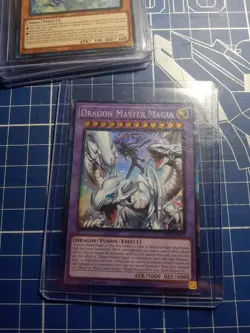 yugioh card dragon master magia mint never played prismatic collectors rare - Image 1