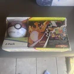 Pokemon TCG Fall 2021 Collectors Chest Tin Lunchbox + Level Ball 8 Booster Packs - Image 1