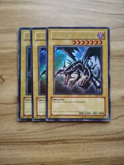 Yu-Gi-Oh - Red-Eyes B. Dragon 3X - SDJ-001 - Ultra Rare - Image 1
