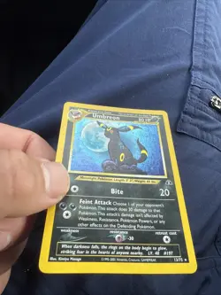 Pokemon TCG Umbreon Neo Discovery Holo Rare Card 13/75 - Image 2