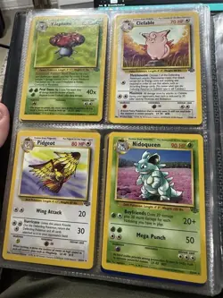 Base Set Pokemon Cards, Mixed, Ungraded, AMAZING Condition Charizard Blastoise - Image 4
