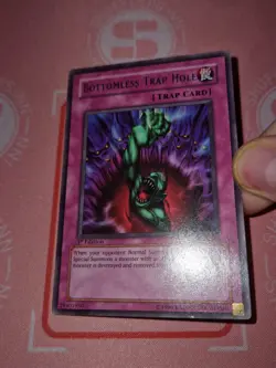 Bottomless Trap Hole (LP) LOD-092 Rare 1st Edition - Image 4