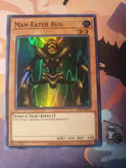 Yugioh Man-Eater Bug LOB-EN108 Super Rare 25th Anniversary NM - Image 1