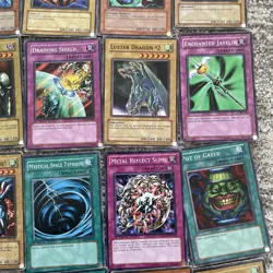Yu-Gi-Oh! TCG Lot Of 25 Vintage Cards Includes Some 1st Editions - Image 4