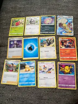 Lot of 65 Pokemon cards - Image 4