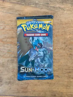 Pokemon Sun & Moon Booster Pack - 10 Cards 820650801945 - Image 1