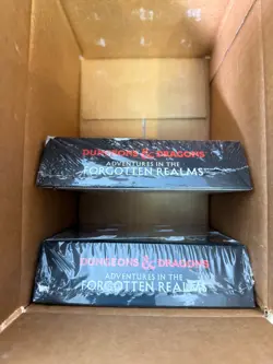 MTG D&D Adventures in the Forgotten Realms Collector Box - Image 2