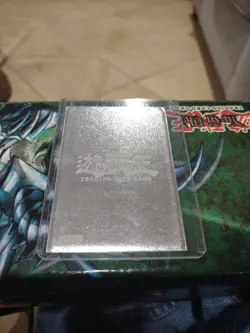 Blue Eyes White Dragon Ultra Rare SDK-001 card, unlimited, Yu-Gi-Oh TCG. - Image 2