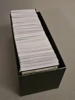 Lot of 450+ Magic the Gathering MtG TCG cards in bundle box - Image 1