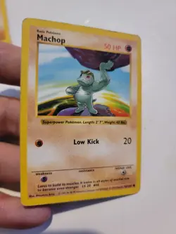 Shadowless Machop 52/102 Base Set Pokemon Card 1999 Vintage 52/102 - Image 1