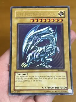 Yugioh Blue-Eyes White Dragon SDK-001 Ultra Rare Unlimited Damaged - Image 3
