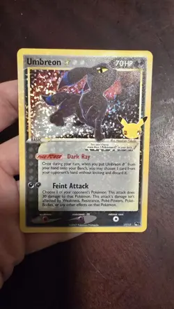 Pokemon Celebrations Umbreon Gold Star Classic Collection Series 17 - Image 2