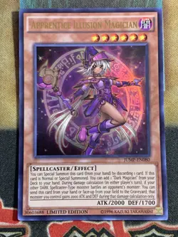 Yugioh Apprentice Illusion Magician JUMP-EN080 Ultra Rare Limited Edition MINT! - Image 2