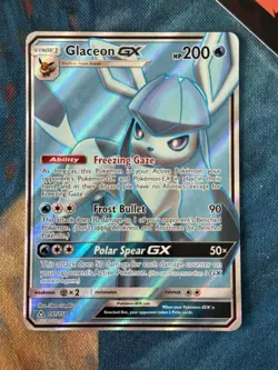 Glaceon GX 141/156 Pokemon Sun & Moon Ultra Prism NM / LP - Image 1
