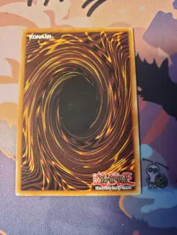 Dark Magician YGLD-ENB02 - Red Arkana Art - Ultra Rare - YuGiOh Card - Image 2