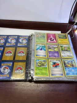 Pokemon Trading Card Binder LOT Collection *Used/Random/Bulk/Mixed/Holo/Reverse* - Image 4