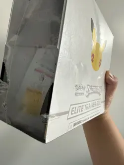 Pokemon TCG: 25th Anniversary Celebrations Elite Trainer Box (2021) 820650809439 - Image 2