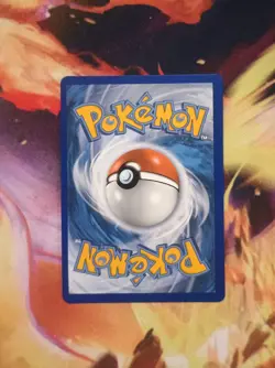 Pikachu VMAX 044/185 Swsh04: Vivid Voltage Ultra Rare Pokemon Tcg Nm-M Condition - Image 2