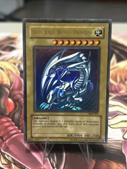 Yu-Gi-Oh! TCG Blue-Eyes White Dragon SDK-001 Ultra Rare Unlimited MP - Image 1