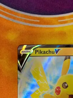 C1146 POKEMON TCG PIKACHU V NM CARD HOLO #SWSH198 SWORD SHIELD PROMO - Image 3