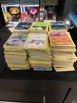 Pokemon Bulk (Yellow Border) 100 cards! - Image 1